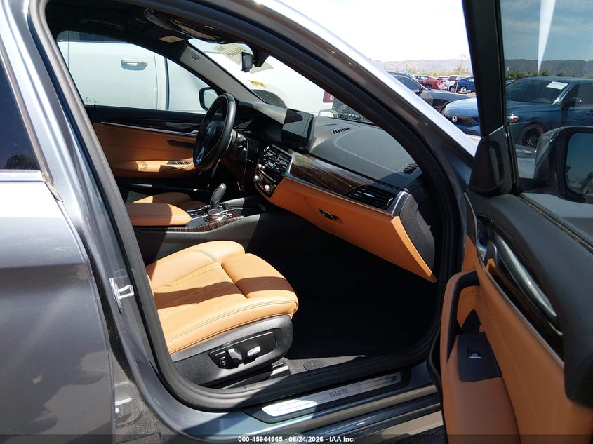 2021 BMW 530I auction photo 5