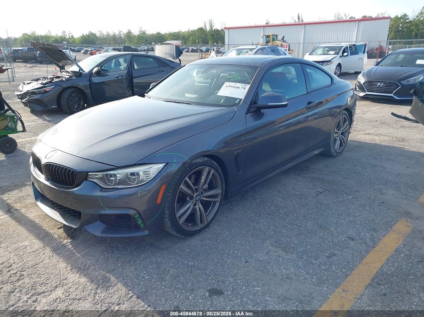 2015 BMW 4er, Rear, IAAI, VIN WBA3R1C53FK193626 — photo 2