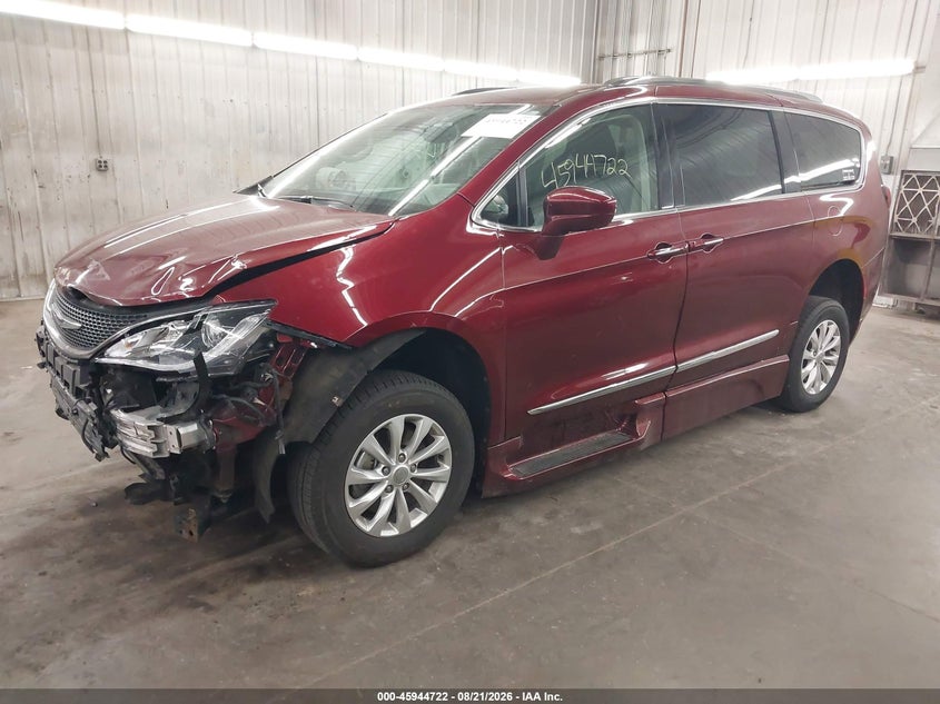 2018 Chrysler Pacifica, Удар спереди, IAAI, VIN 2C4RC1EGXJR168147 — фото 2