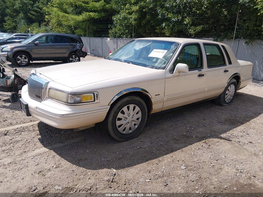 1996 LINCOLN TOWN CAR auction photo 2