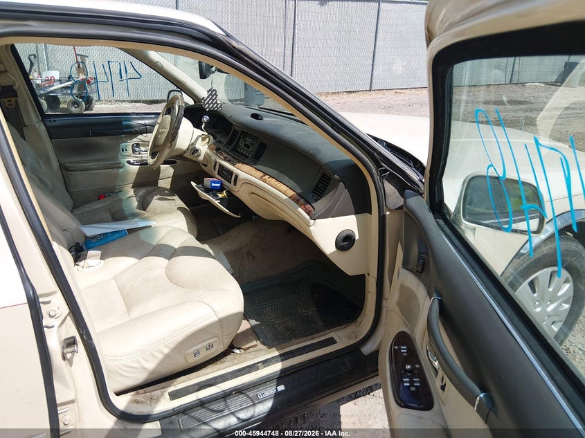 1996 LINCOLN TOWN CAR auction photo 5