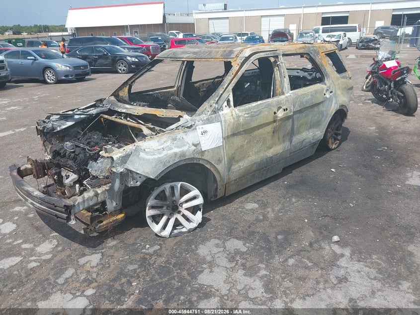 2017 Ford Explorer, Total Burn, IAAI, VIN 1FM5K7D8XHGA42652 — photo 2