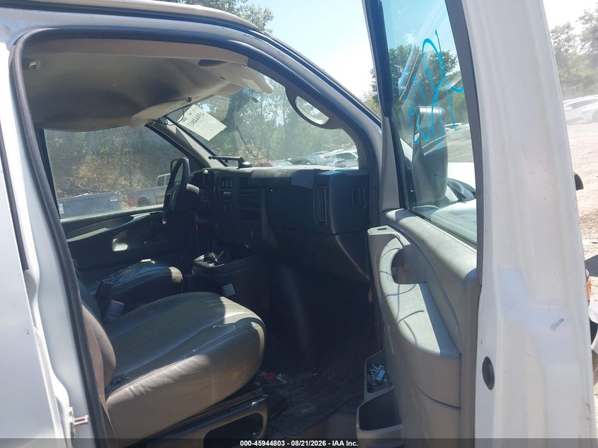 2011 CHEVROLET EXPRESS 2500 auction photo 5
