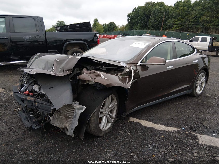 2014 TESLA MODEL S auction photo 2