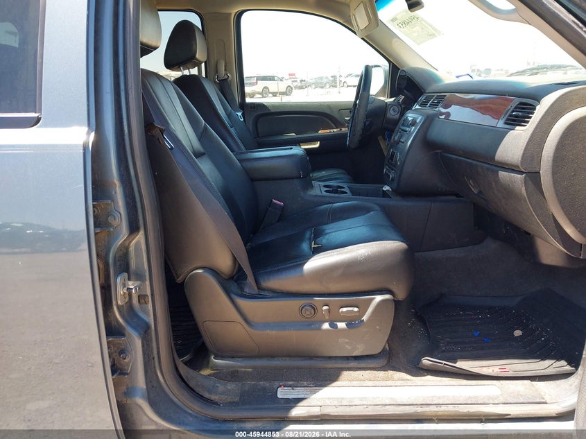 2008 GMC YUKON XL 1500 auction photo 5