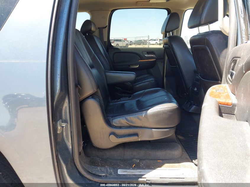2008 GMC YUKON XL 1500 auction photo 8