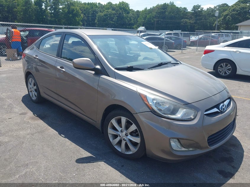 2013 HYUNDAI ACCENT auction photo 1