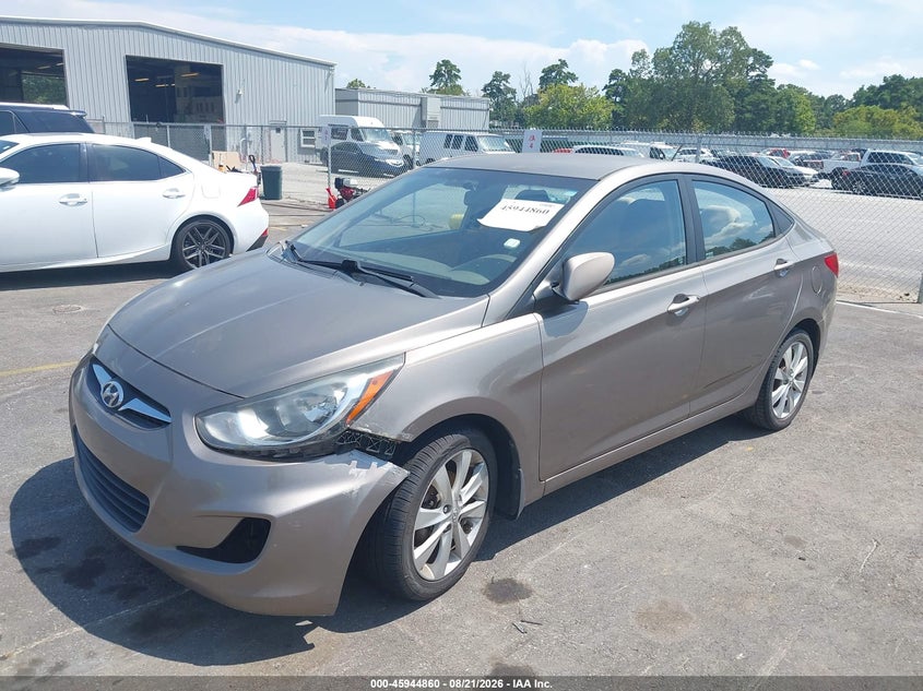 2013 HYUNDAI ACCENT auction photo 2