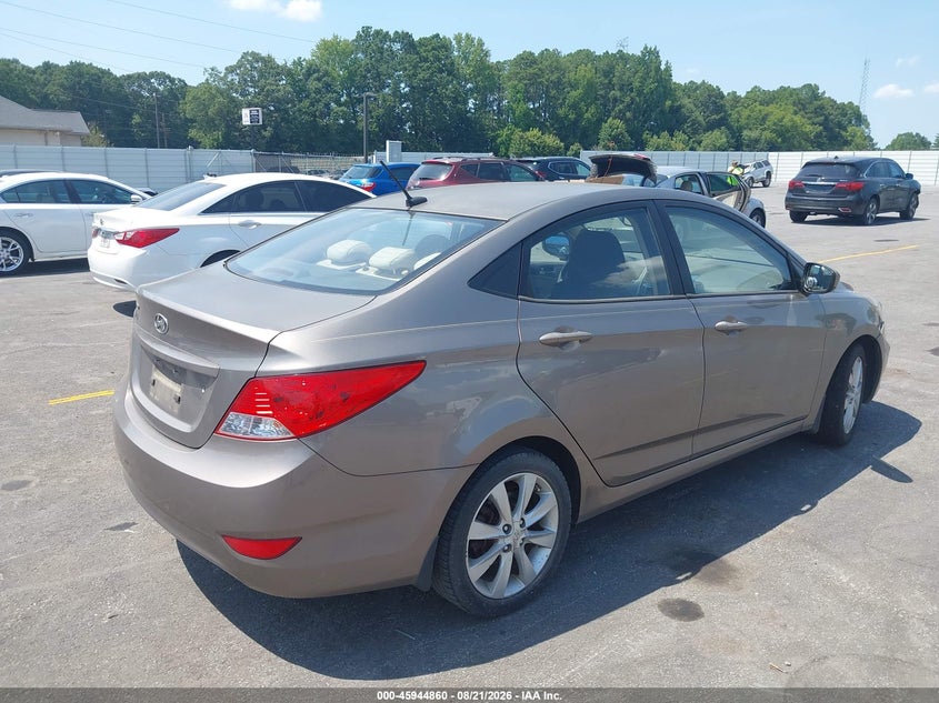 2013 HYUNDAI ACCENT auction photo 4