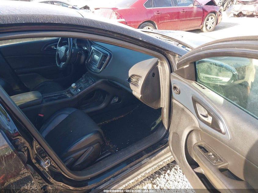 2015 CHRYSLER 200 auction photo 5