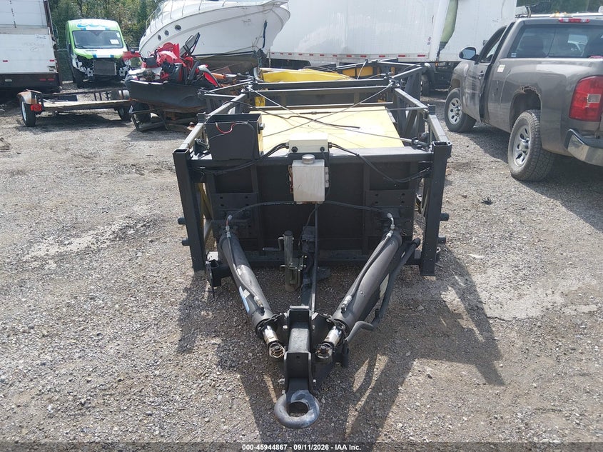 ENERGY-ABSORPTION-SYSTEMS TRAILER   CRASH BARRIER    TMA9000 2013 VIN 1E9TC1915DA362119