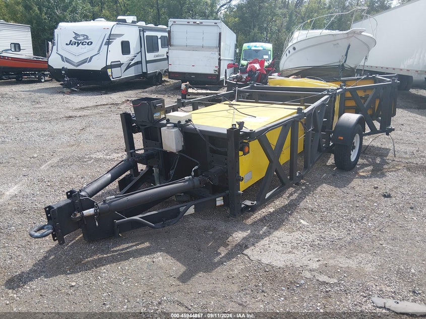 ENERGY-ABSORPTION-SYSTEMS TRAILER   CRASH BARRIER    TMA9000 2013 VIN 1E9TC1915DA362119