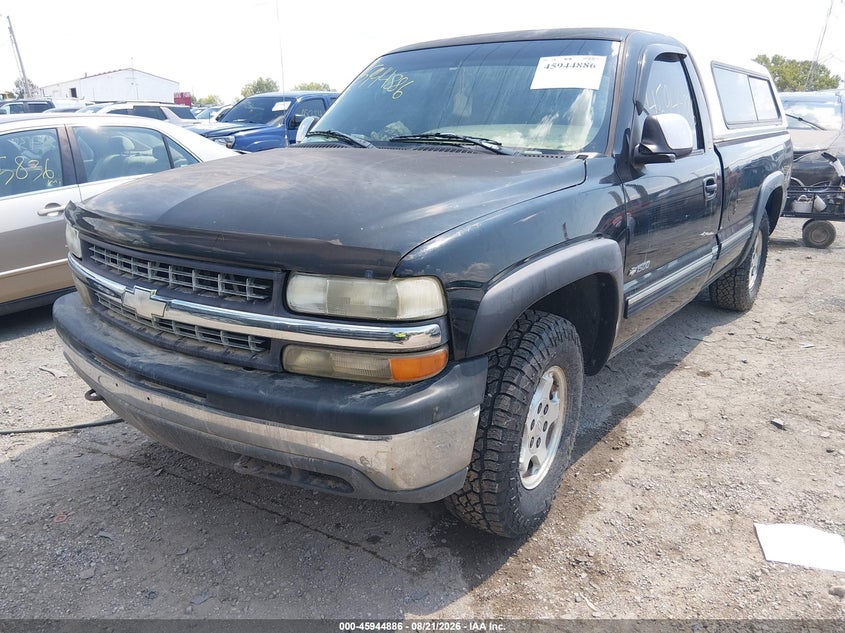 2000 Chevrolet Silverado, Flood, IAAI, VIN 1GCEK14T3YE214618 — photo 2