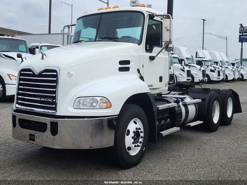 2016 MACK 600 auction photo 2