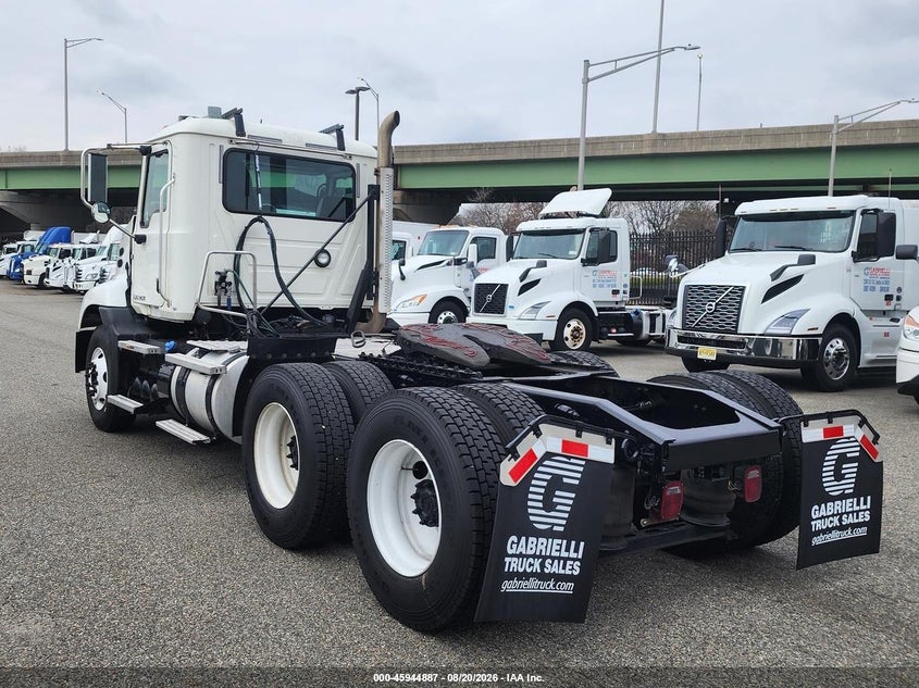 2016 MACK 600 auction photo 3