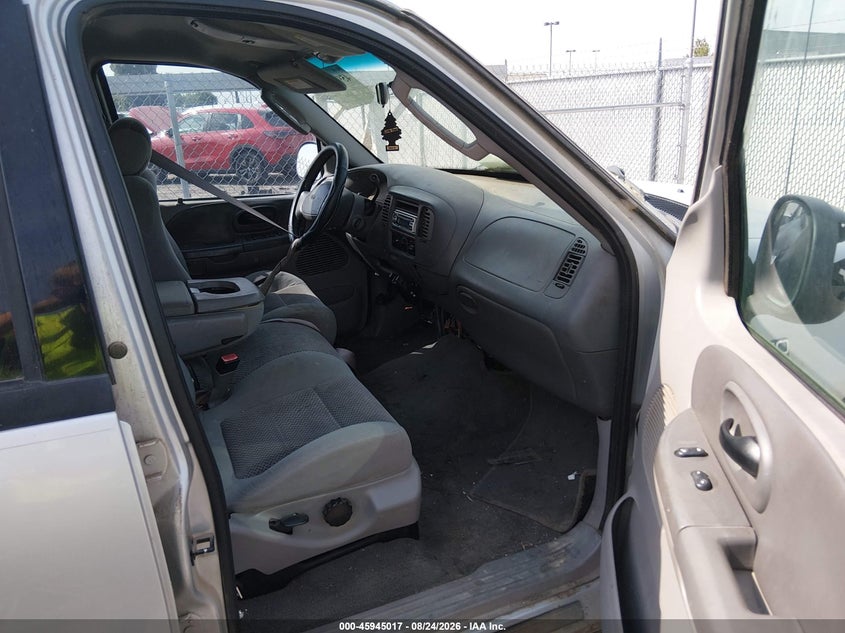 2002 FORD F-150 auction photo 5