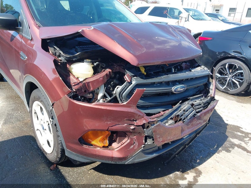 FORD ESCAPE 2018 VIN 1FMCU0F71JUB53417