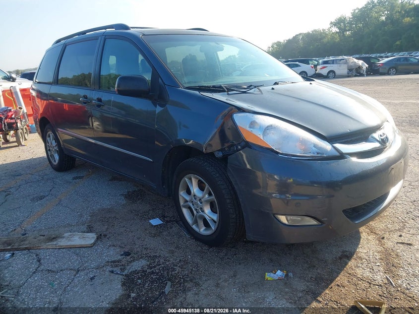 2006 TOYOTA SIENNA auction photo 1