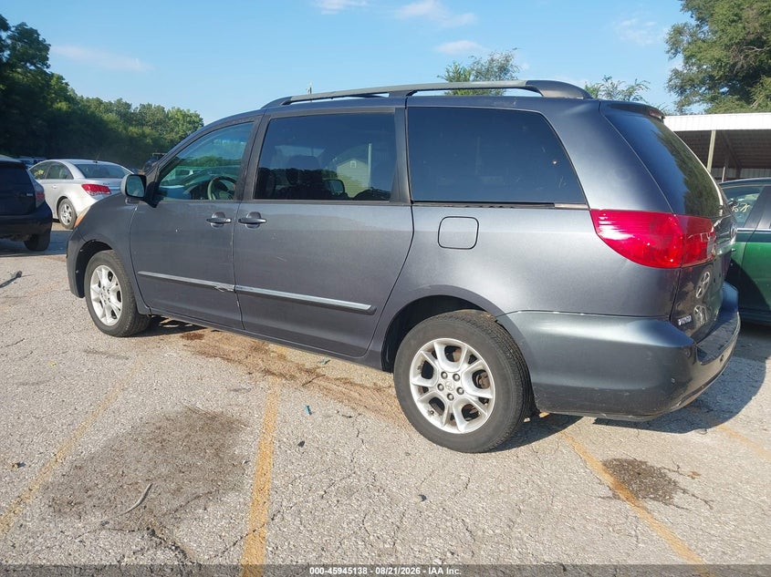 2006 TOYOTA SIENNA auction photo 3