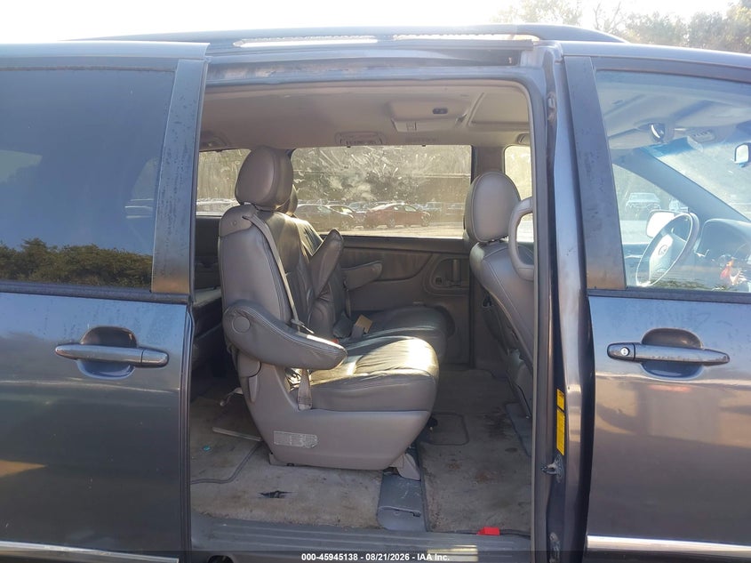 2006 TOYOTA SIENNA auction photo 8