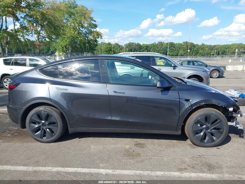 TESLA MODEL Y - zdjęcie 13