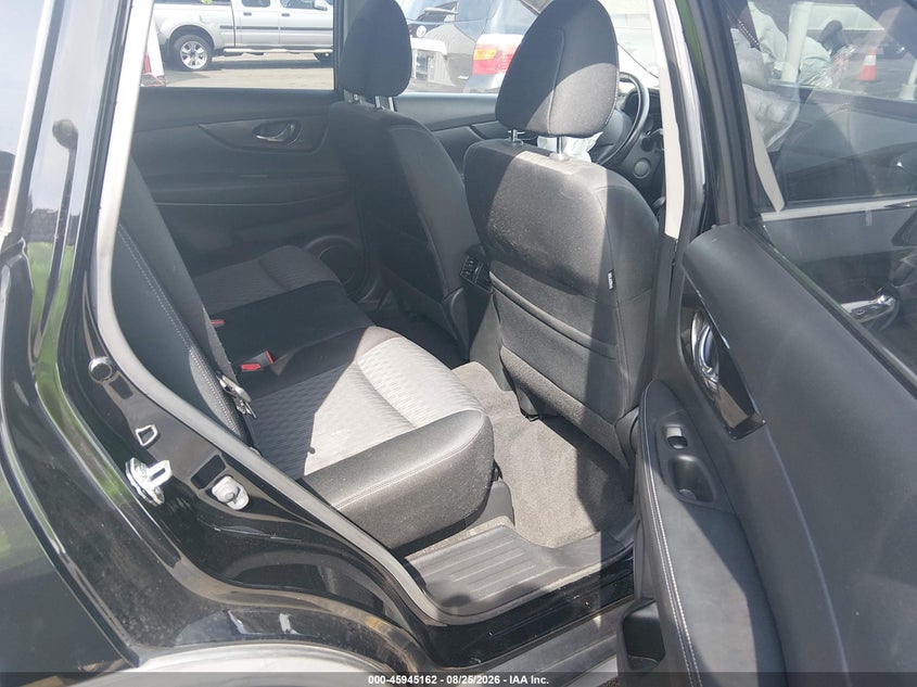 2017 NISSAN ROGUE auction photo 8