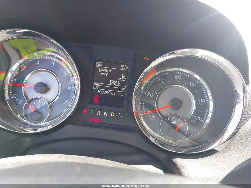 2014 CHRYSLER TOWN & COUNTRY auction photo 7