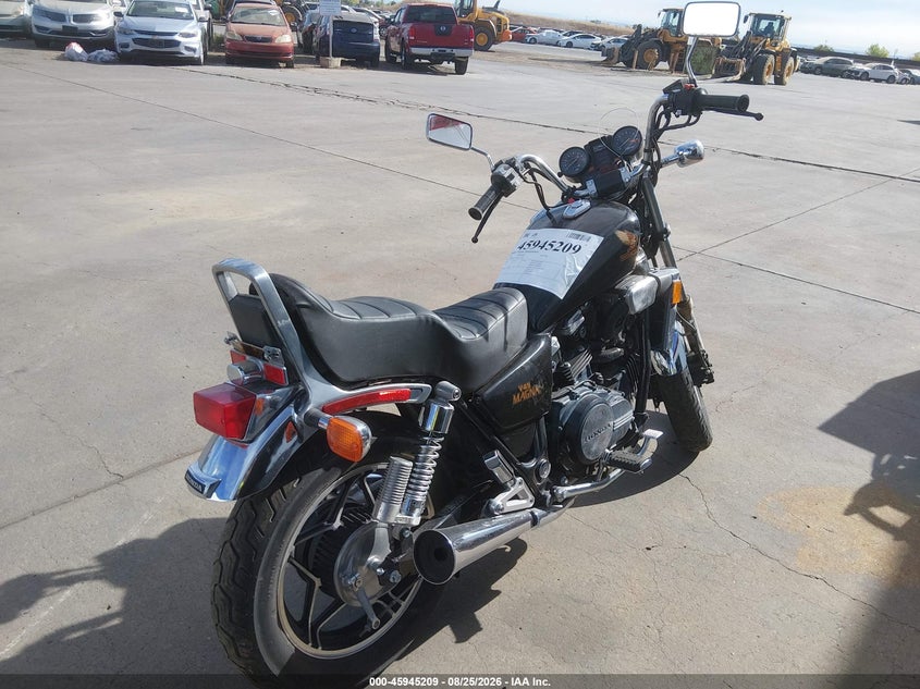 1983 HONDA VF750 auction photo 4