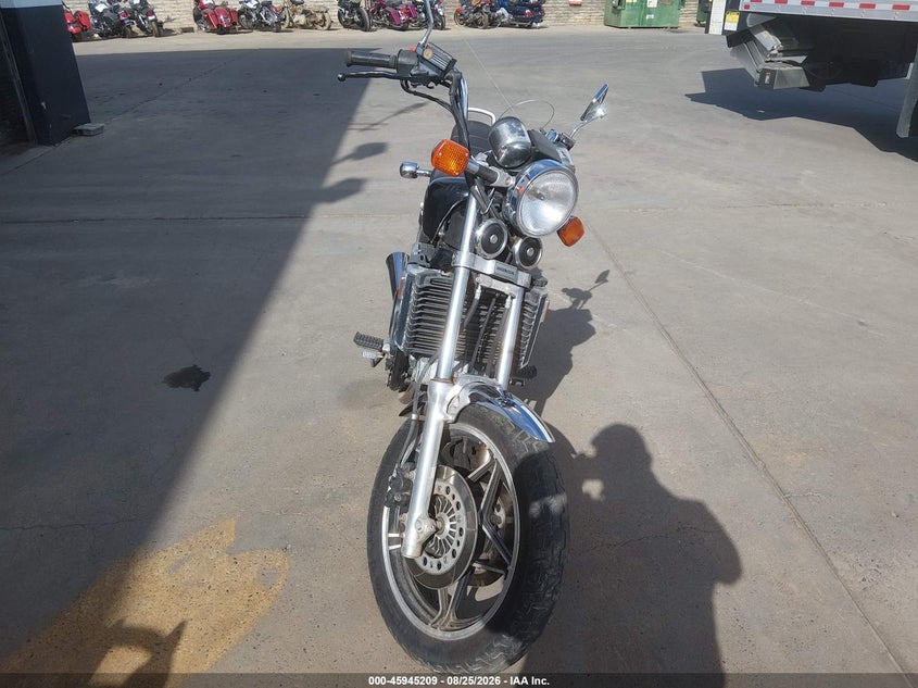 1983 HONDA VF750 auction photo 5