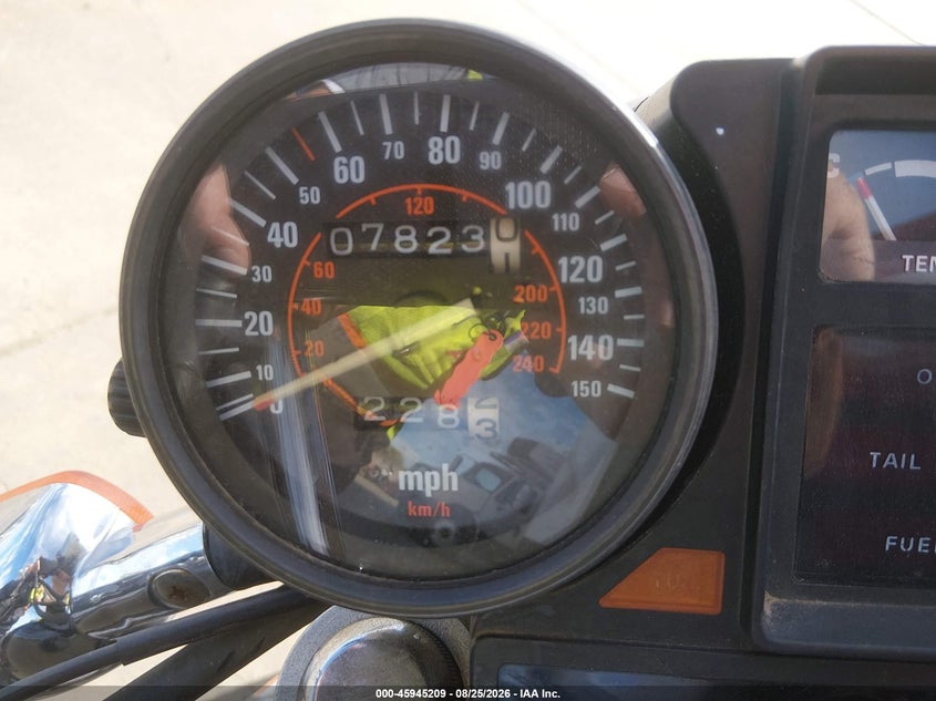 1983 HONDA VF750 auction photo 7