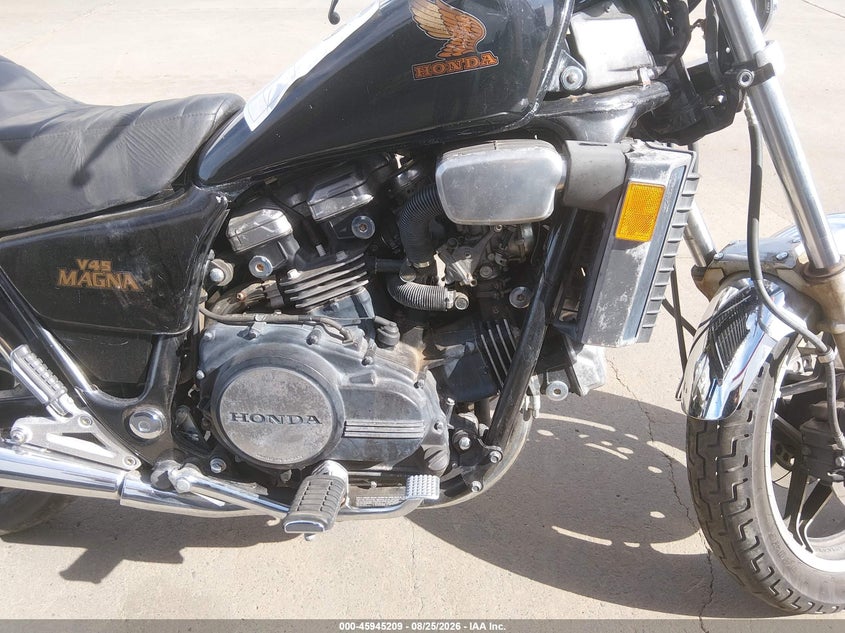 1983 HONDA VF750 auction photo 8