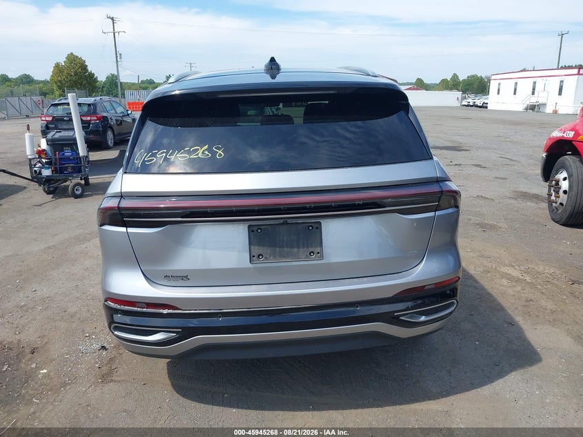 2025 Lincoln Nautilus (VIN: 5LMPJ8K49SJ962040)