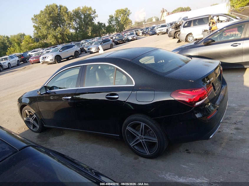 MERCEDES-BENZ A 220 - zdjęcie 14