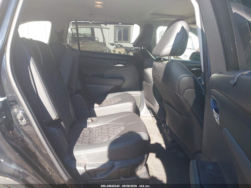 TOYOTA HIGHLANDER HYBRID - zdjęcie 6