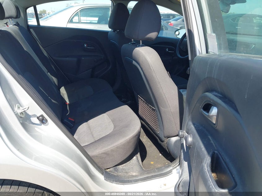 2017 KIA RIO auction photo 8