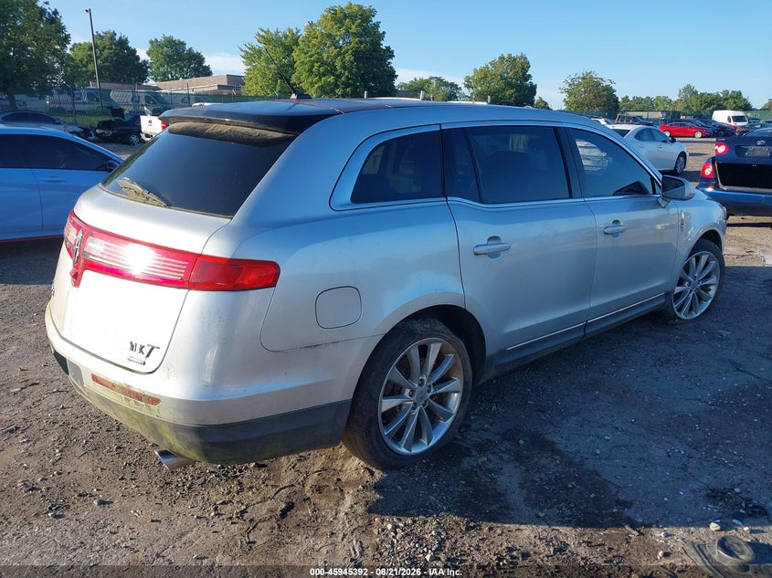 2010 LINCOLN MKT auction photo 4