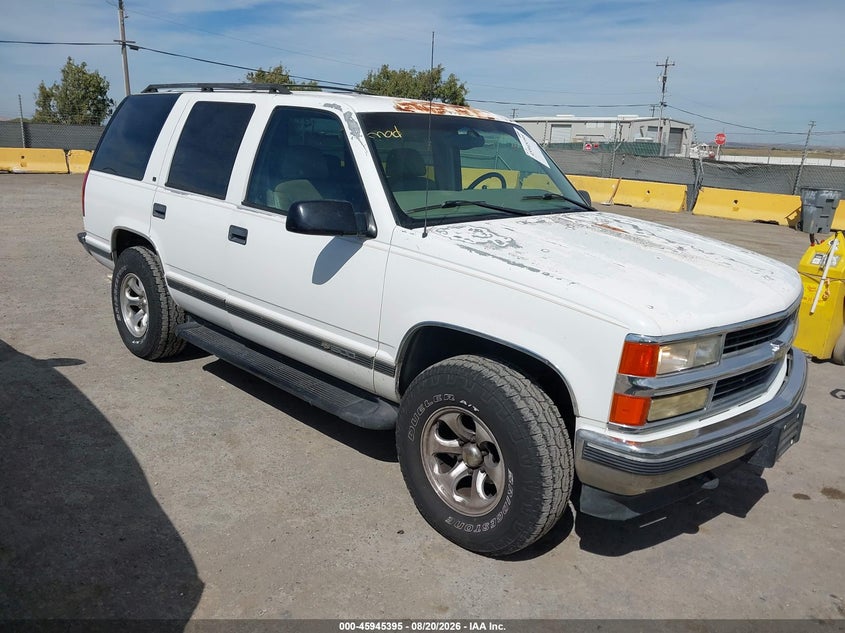 1997 CHEVROLET TAHOE auction photo 1