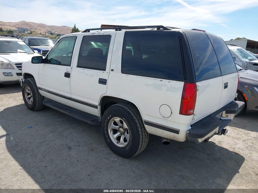 1997 CHEVROLET TAHOE auction photo 3