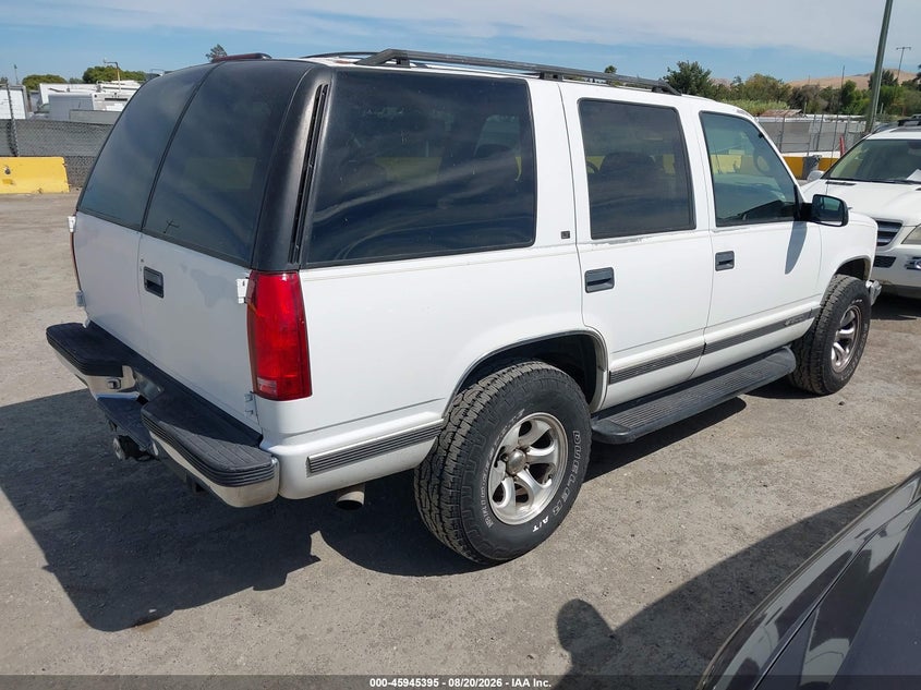 1997 CHEVROLET TAHOE auction photo 4