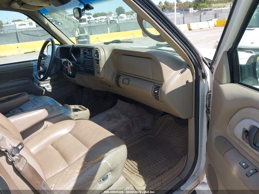 1997 CHEVROLET TAHOE auction photo 5