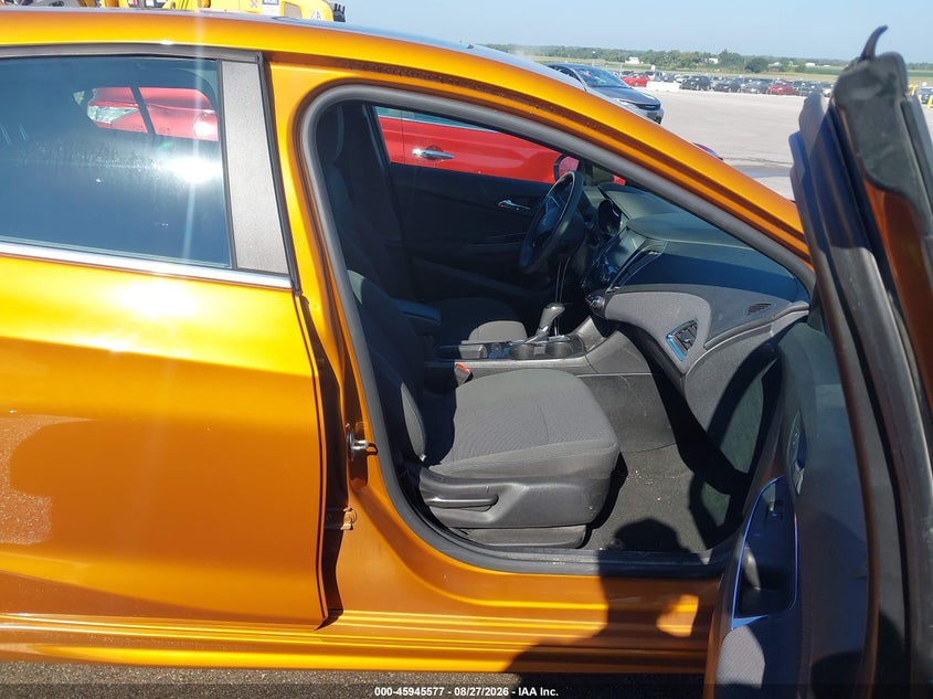 2017 CHEVROLET CRUZE auction photo 5
