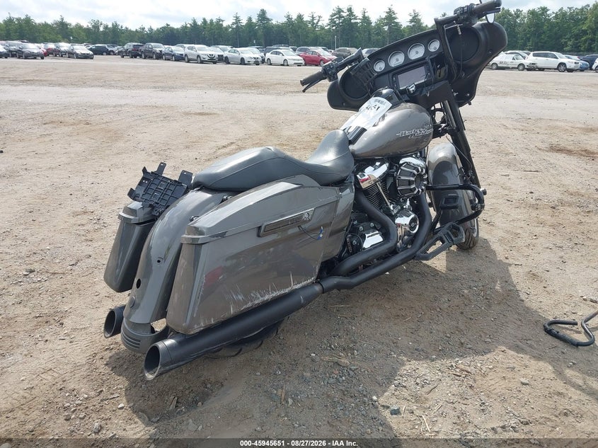 2018 HARLEY-DAVIDSON FLHX auction photo 4