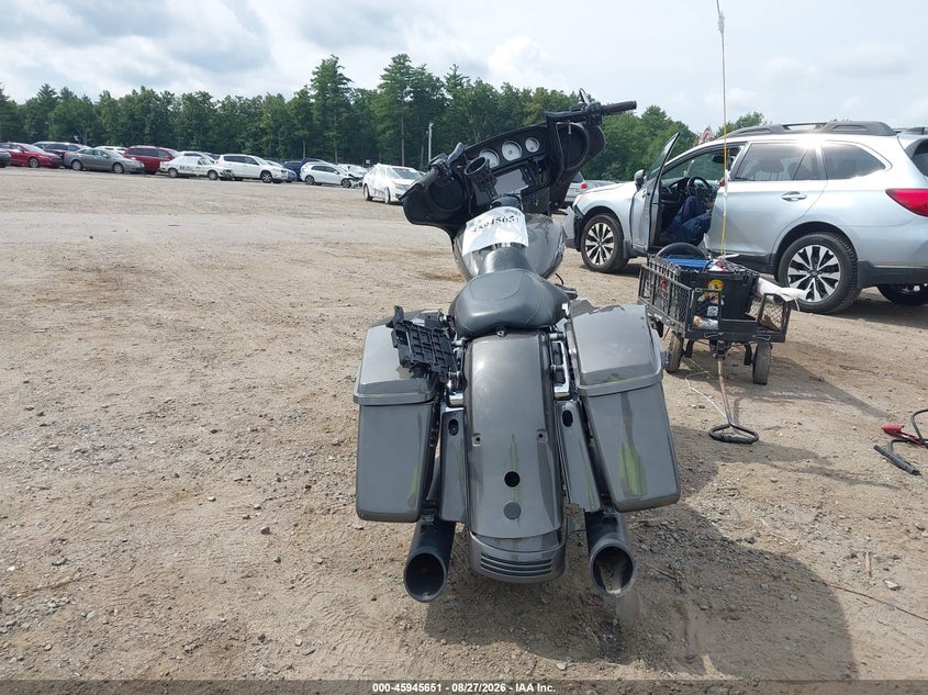 2018 HARLEY-DAVIDSON FLHX auction photo 6
