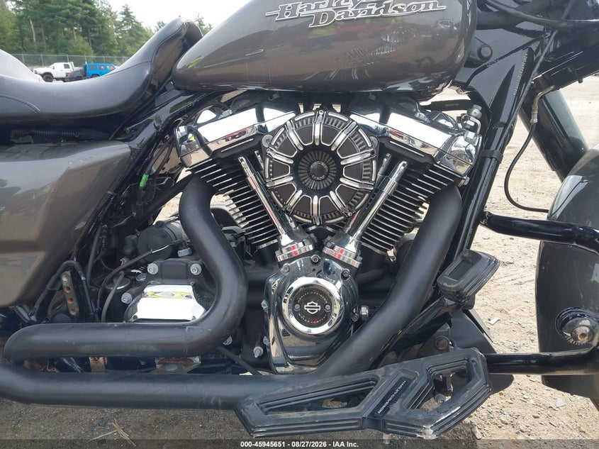 2018 HARLEY-DAVIDSON FLHX auction photo 8