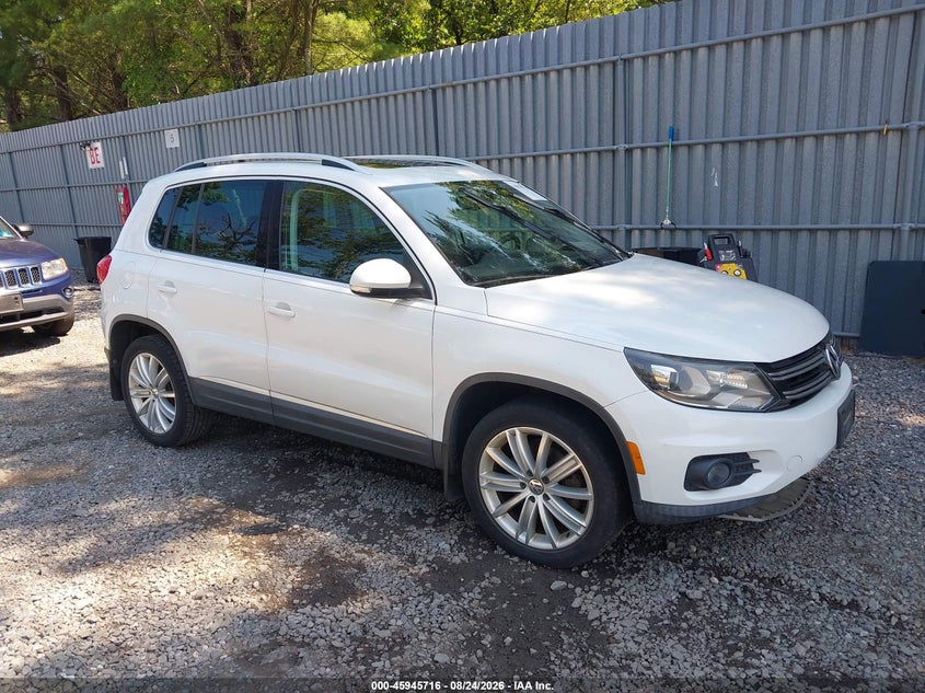 2016 VOLKSWAGEN TIGUAN auction photo 1