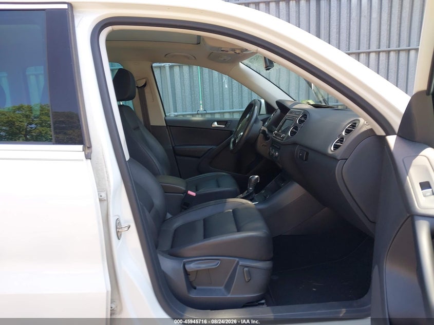2016 VOLKSWAGEN TIGUAN auction photo 5