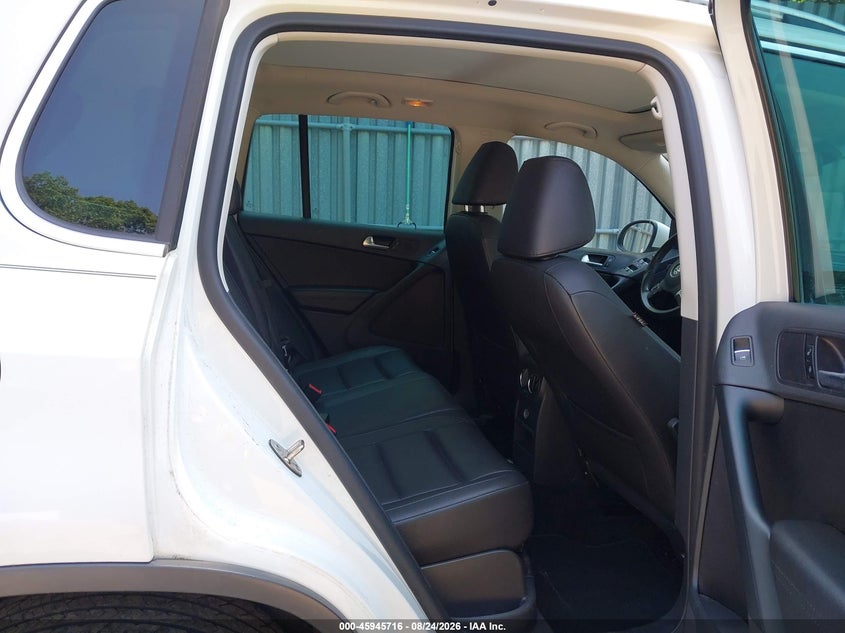 2016 VOLKSWAGEN TIGUAN auction photo 8