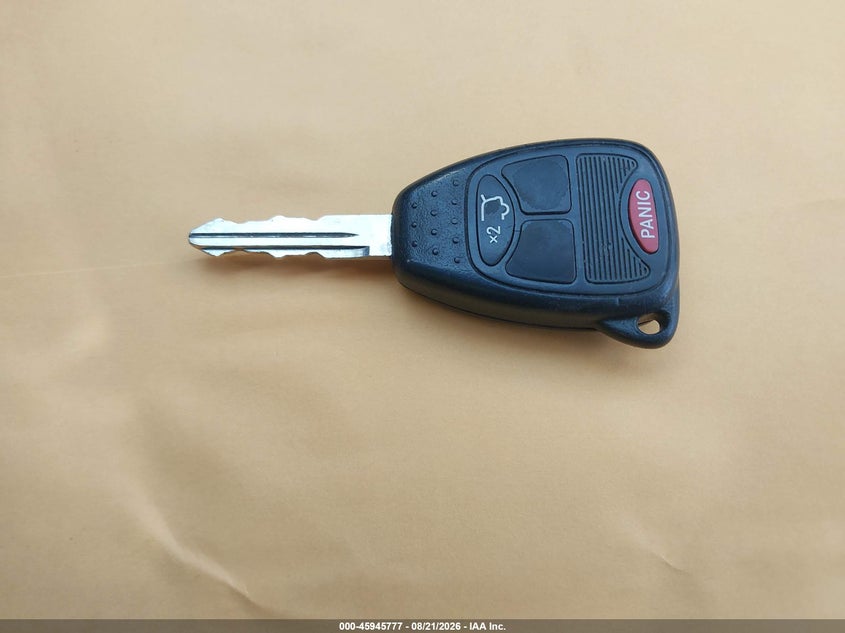 2010 JEEP LIBERTY SPORT · Фото 11
