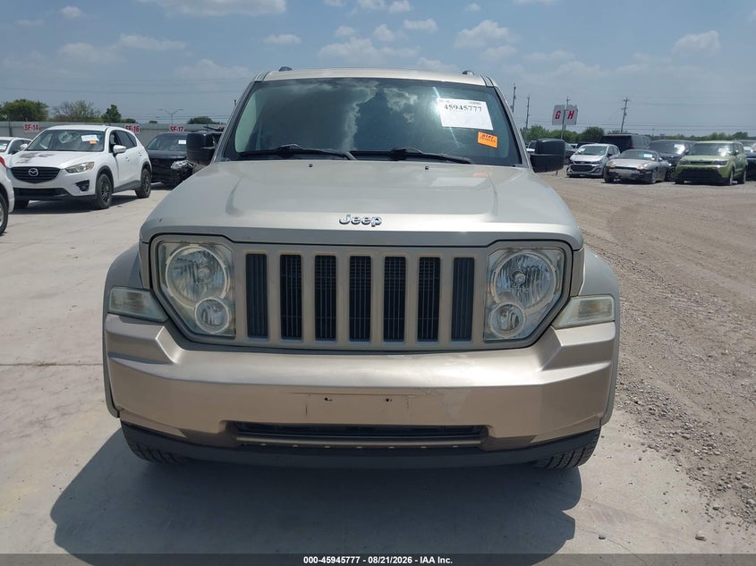 2010 JEEP LIBERTY SPORT · Фото 12
