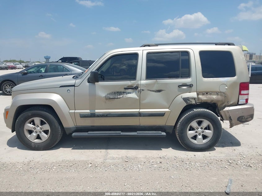 2010 JEEP LIBERTY SPORT · Фото 14